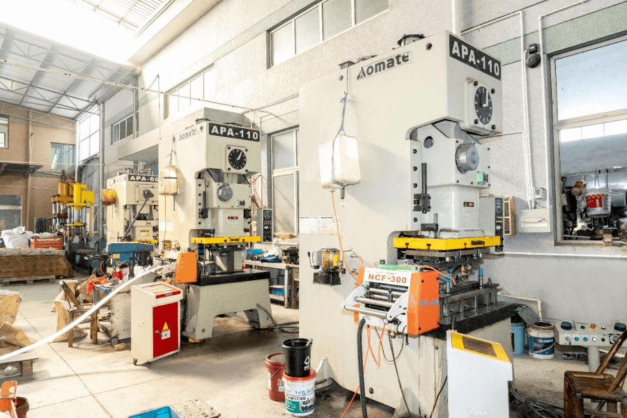 PUNGAZZA AUTOMATICA CONTINUA PRESSI